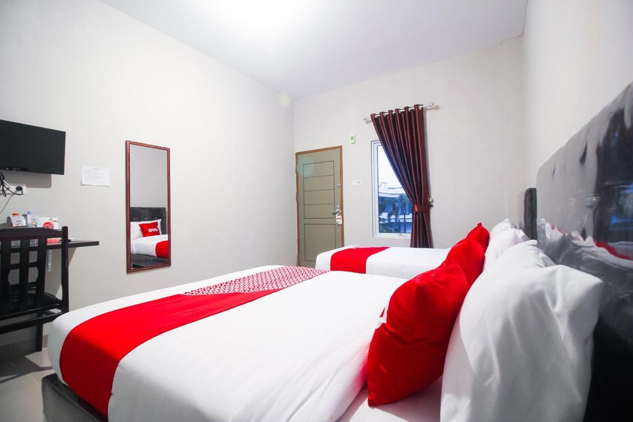 โอโย 1653 ฟาจาร์ เรสซิเดนซ์ Hotel เปกันบารู ภายนอก รูปภาพ