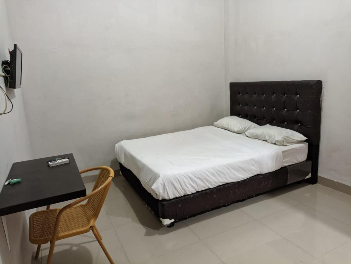 โอโย 1653 ฟาจาร์ เรสซิเดนซ์ Hotel เปกันบารู ภายนอก รูปภาพ