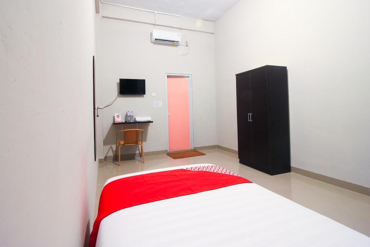 โอโย 1653 ฟาจาร์ เรสซิเดนซ์ Hotel เปกันบารู ภายนอก รูปภาพ