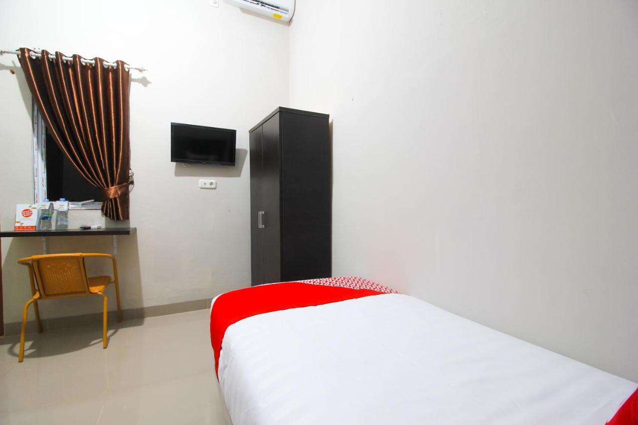 โอโย 1653 ฟาจาร์ เรสซิเดนซ์ Hotel เปกันบารู ภายนอก รูปภาพ