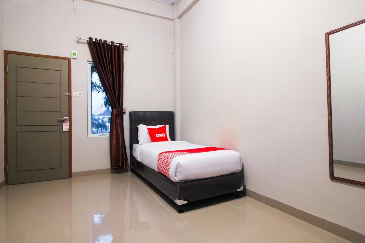 โอโย 1653 ฟาจาร์ เรสซิเดนซ์ Hotel เปกันบารู ภายนอก รูปภาพ