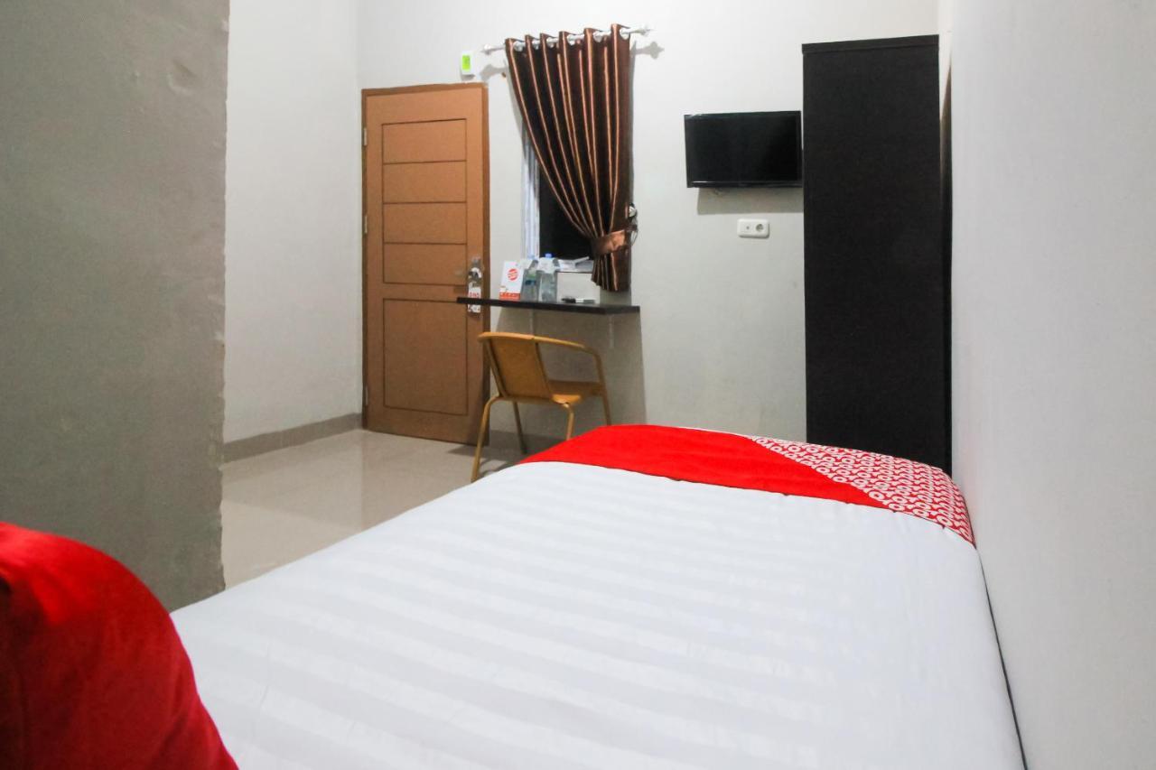 โอโย 1653 ฟาจาร์ เรสซิเดนซ์ Hotel เปกันบารู ภายนอก รูปภาพ